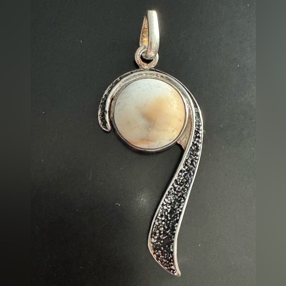 Sterling Silver and Cream Swirl Pendant